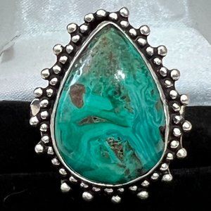 Beautiful Gemstone Ring  sz. 9.5 US